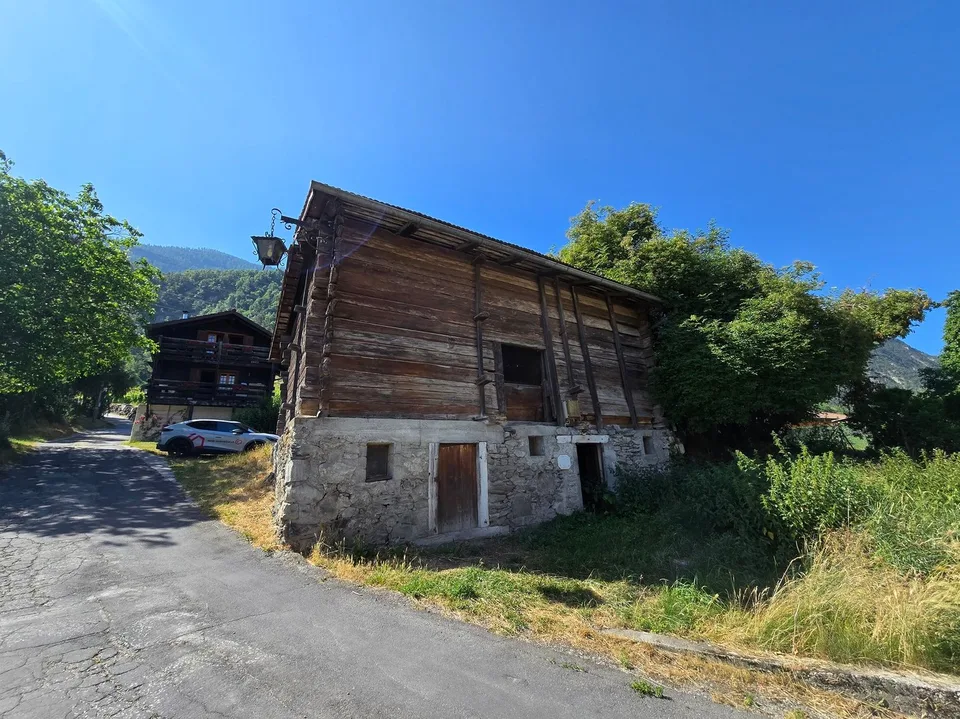 Grange / Autorisation de construire en force / Grône / EXCLUSIVITE
