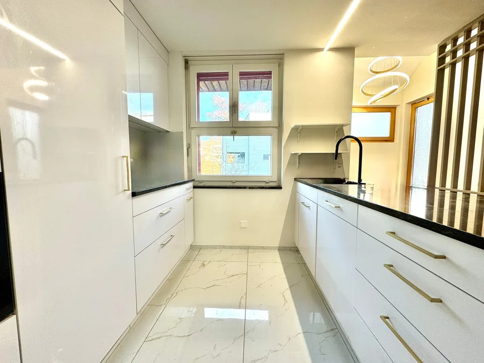 Traumhafte 5.5-Zimmer-Maisonette mit Galerie & Balkonen