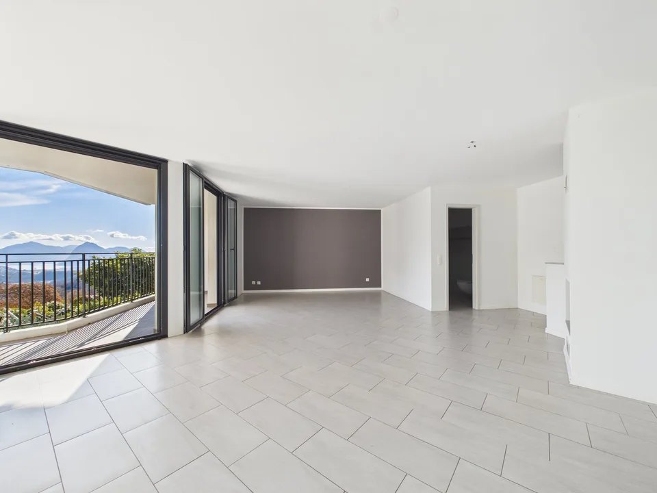 CASA CONTIGUA SU 3 PIANI CON GIARDINO E SPAZIO IDEALE PER STUDIO O ATTIVITA' INDIPENDENTE – foto 11 di 30
