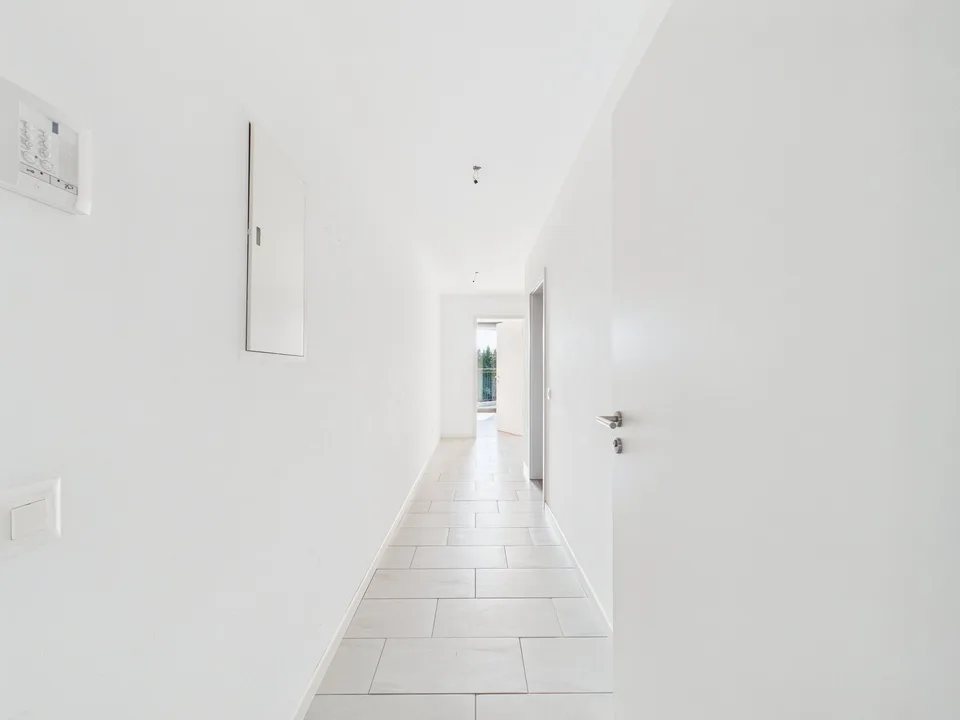 CASA CONTIGUA SU 3 PIANI CON GIARDINO E SPAZIO IDEALE PER STUDIO O ATTIVITA' INDIPENDENTE – foto 18 di 30