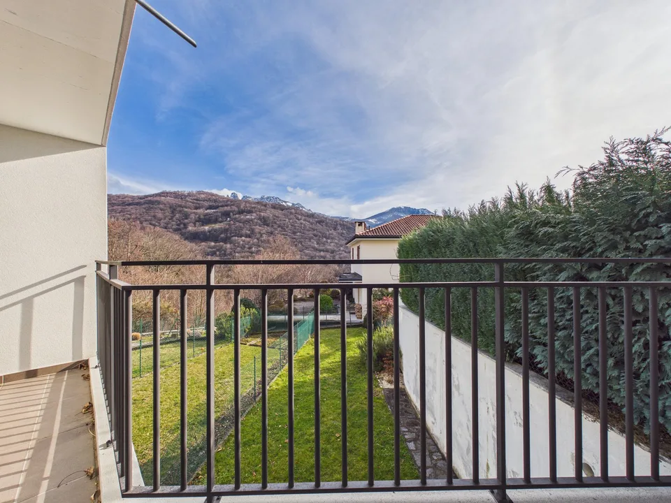 CASA CONTIGUA SU 3 PIANI CON GIARDINO E SPAZIO IDEALE PER STUDIO O ATTIVITA' INDIPENDENTE – foto 26 di 30