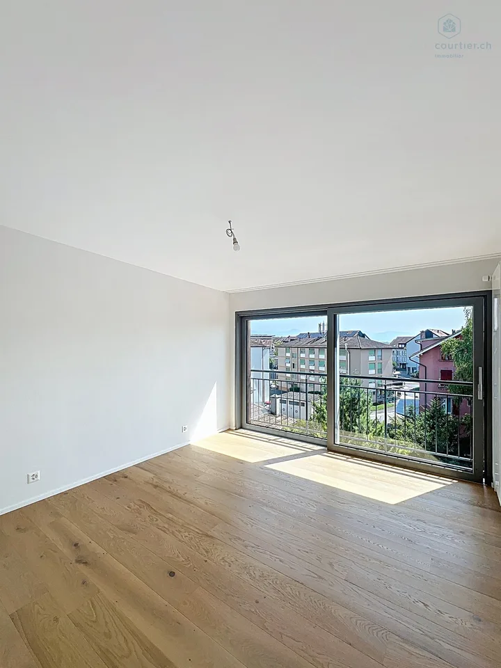 Renovierte Immobilie zu 100% vermietet, Hyperzentrum, mit Tresorraum zur Wertsteigerung