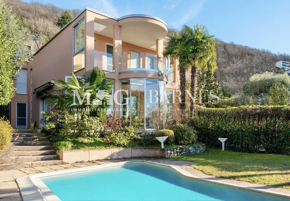 Montagnola, Collina d'Oro: Villa con piscina e vista lago