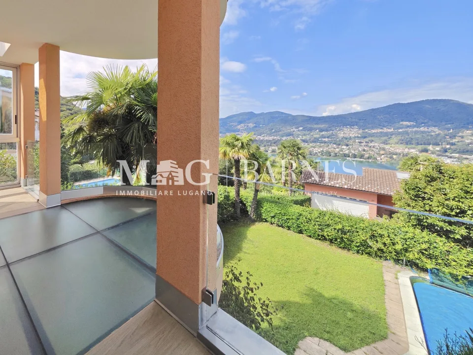 Montagnola, Collina d'Oro: Villa con piscina e vista lago