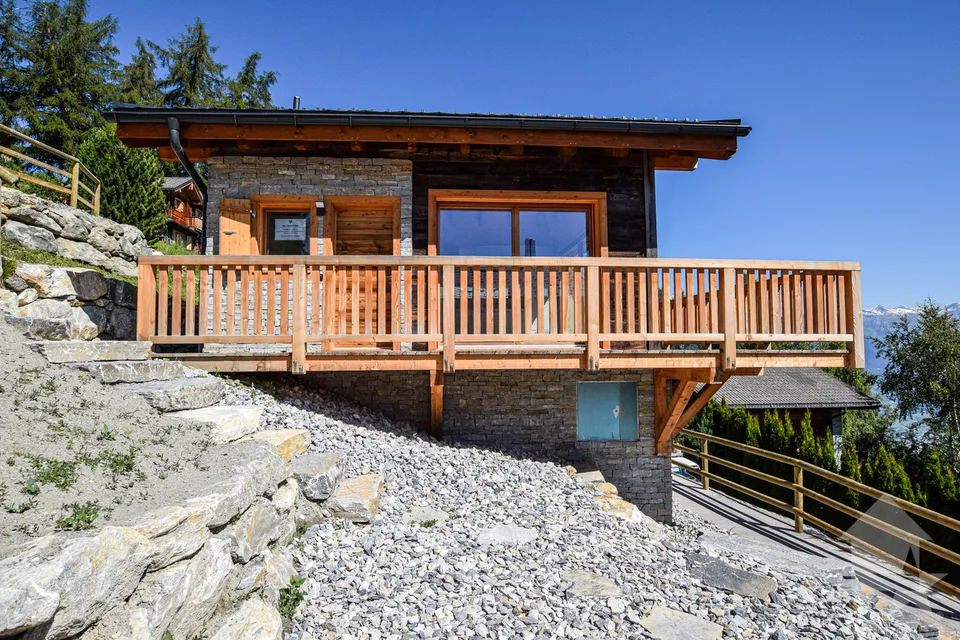 Charming small chalet