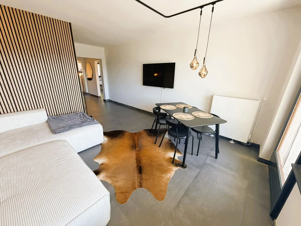 Magnificent 3.5 rooms totally renovated - Spacious & Bright - Quiet spot - Well located - Beautiful view
