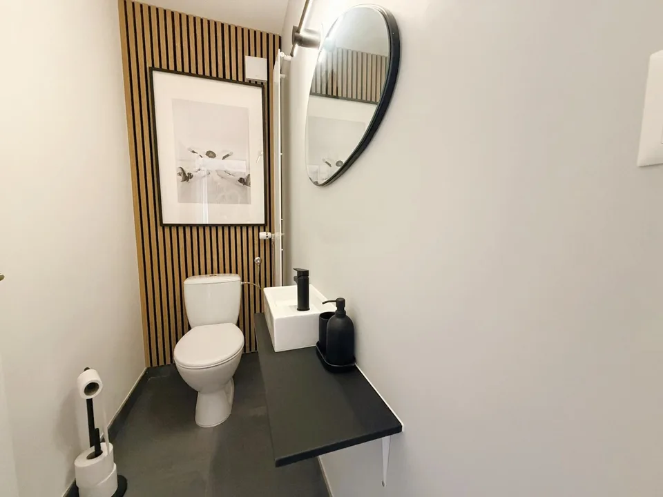 Magnifique 3.5 pces totalement rénové - Spacieux & Lumineux - Endroit calme - Bien situé - Belle vue – photo 17 sur 21
