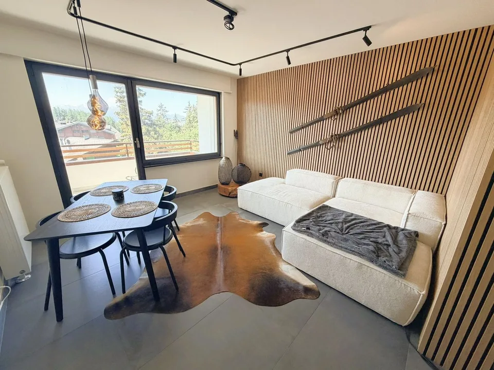 Magnificent 3.5 rooms totally renovated - Spacious & Bright - Quiet spot - Well located - Beautiful view