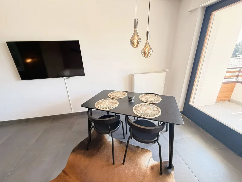 Magnifique 3.5 pces totalement rénové - Spacieux & Lumineux - Endroit calme - Bien situé - Belle vue – photo 7 sur 21