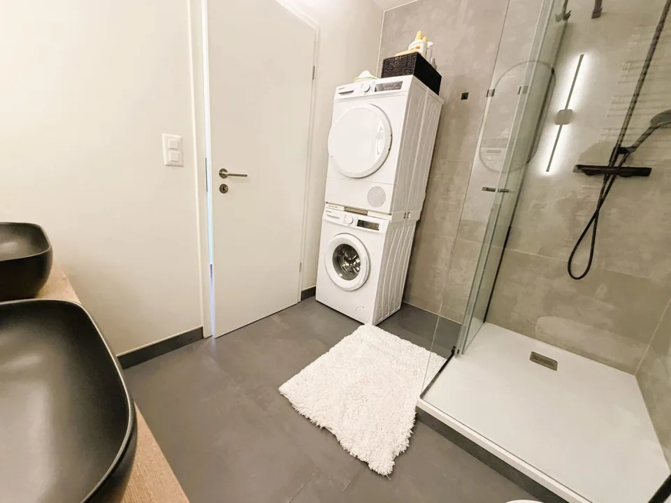 Magnifique 3.5 pces totalement rénové - Spacieux & Lumineux - Endroit calme - Bien situé - Belle vue – photo 16 sur 21