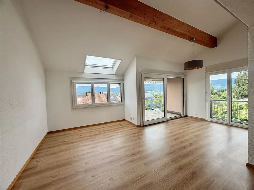 Großes Dachgeschoß-Duplex mit 5 Zimmern