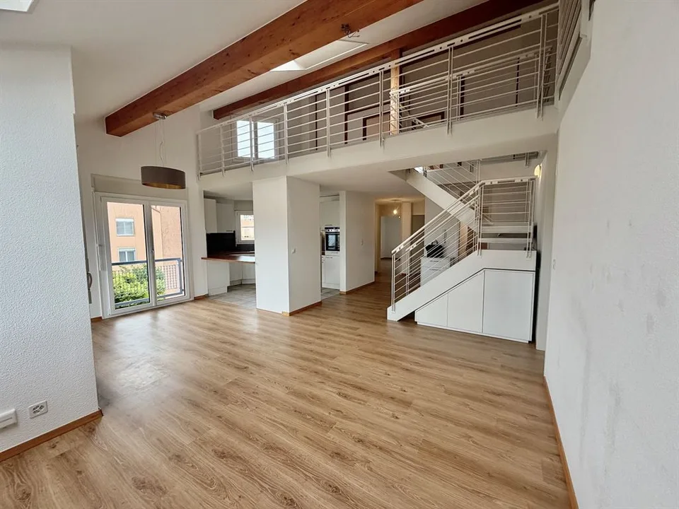 Grand duplex en attique de 5 chambres