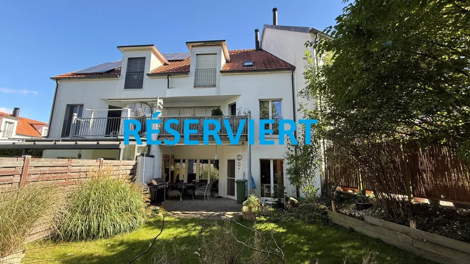 RÉSERVIERT