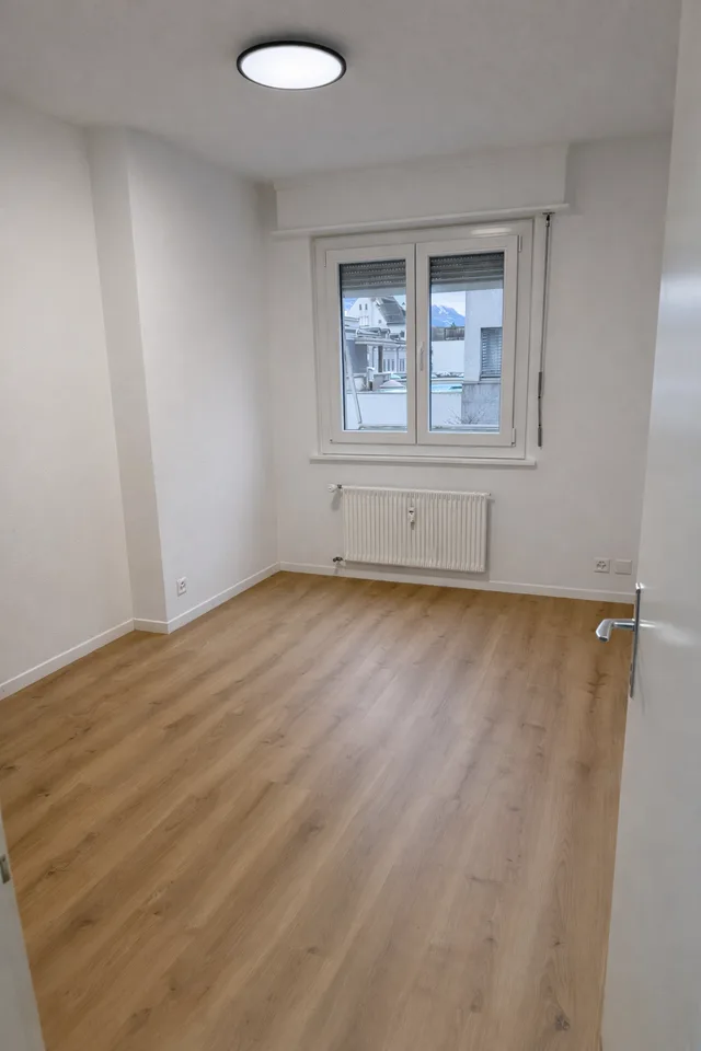 Wohnung 4.5 Zimmer renoviert im Herzen von Sierre – Foto 12 von 14