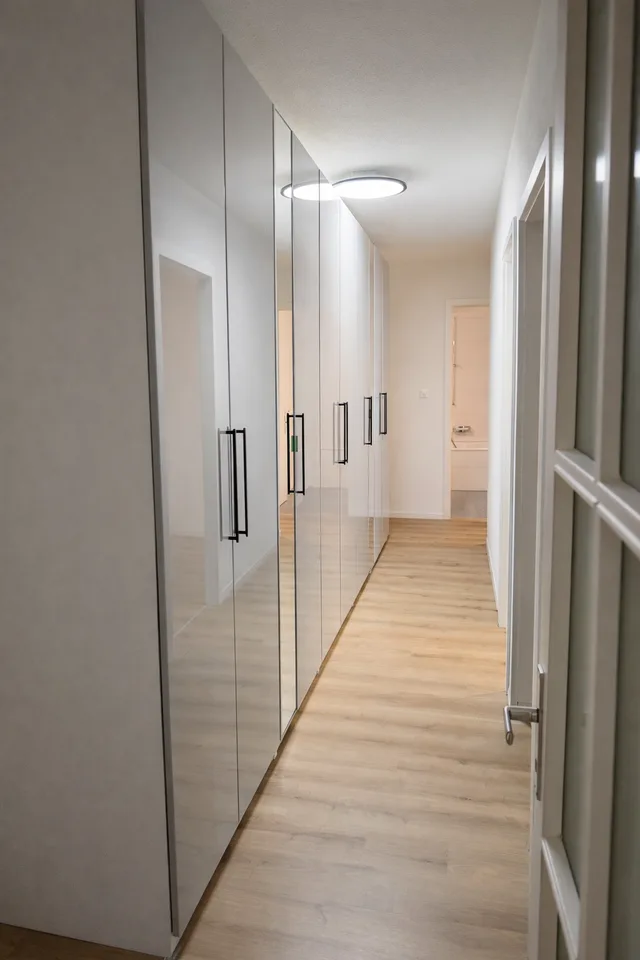 Wohnung 4.5 Zimmer renoviert im Herzen von Sierre – Foto 8 von 14