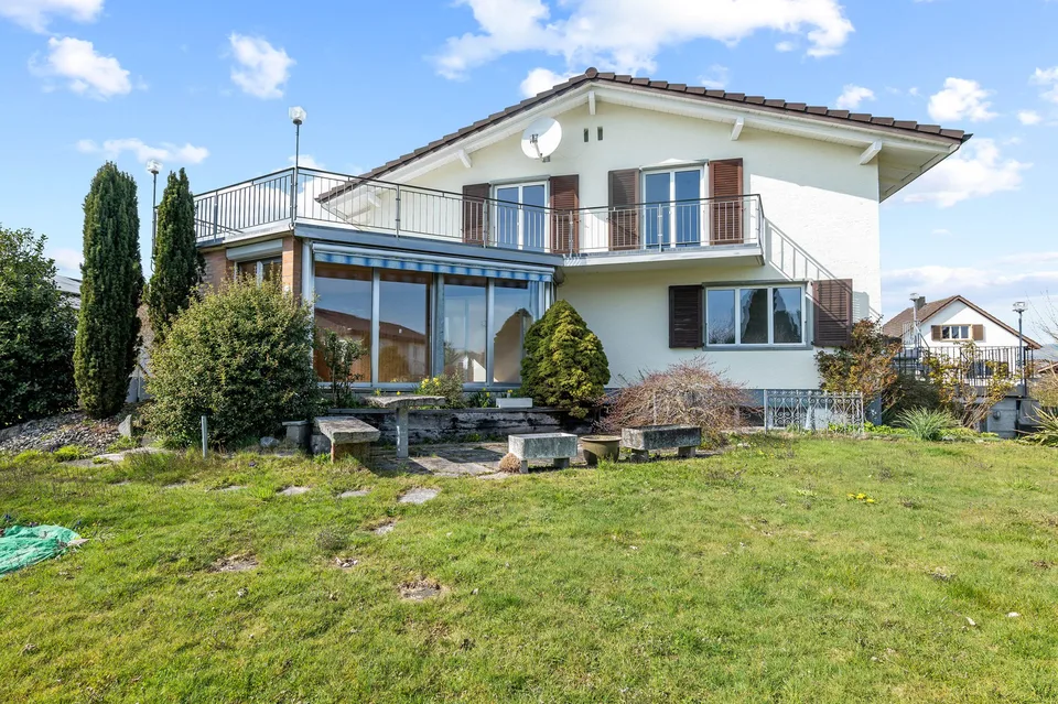 Casa con sostanza e potenziale - molto spazio per le tue idee