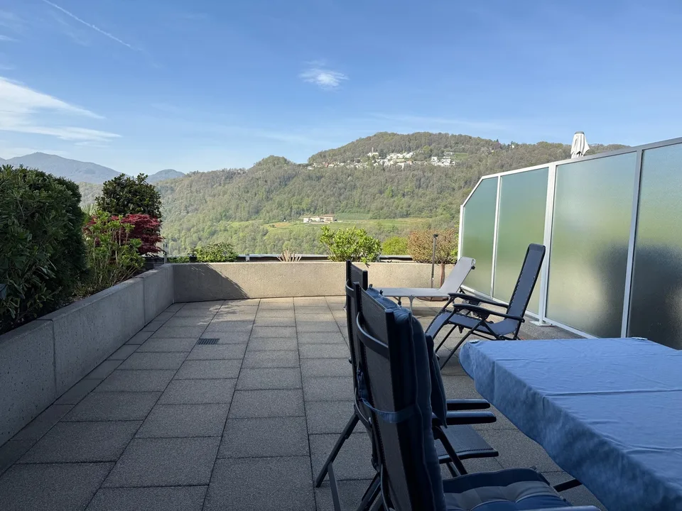 2.5 locali con AMPIA TERRAZZA