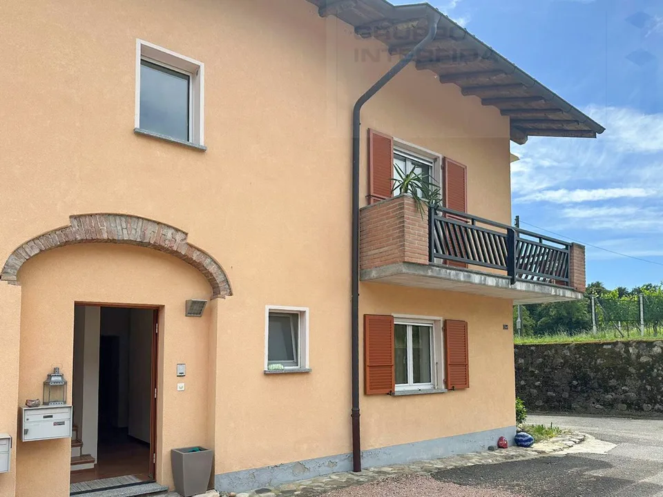Haus mit drei Ebenen