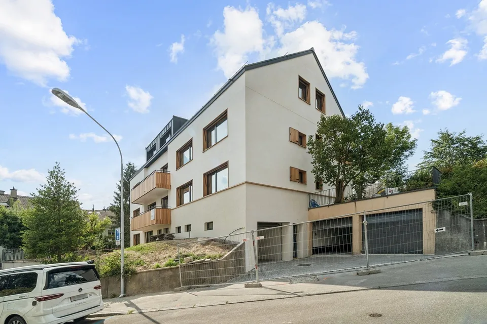 Exklusive 3.5 Zimmer-Wohnung  -  Erstbezug nach Kernsanierung (Nr. 3)