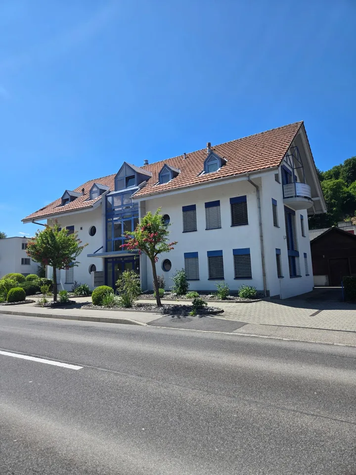 Bürofläche zur Miete in Tafers