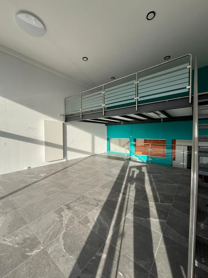 Zu vermieten, ausgestattetes Büro-Atelier mit Kitchenette – Foto 9 von 9