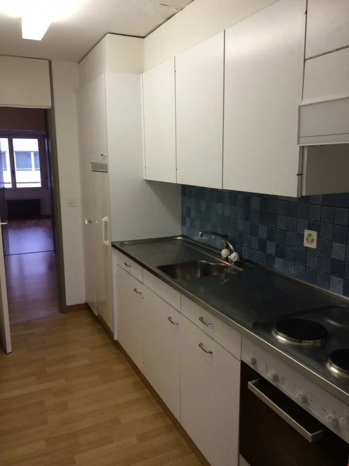 günstige 4.5-Zimmerwohnung mit Balkon in Brügg