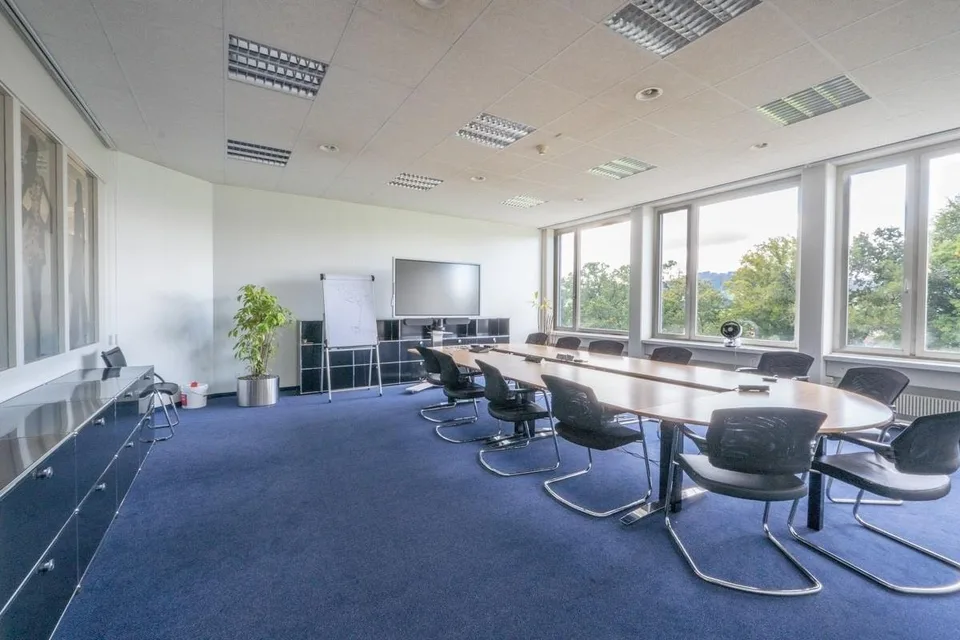 Espace de bureau exclusif avec infrastructure de haute qualité en plein centre-ville