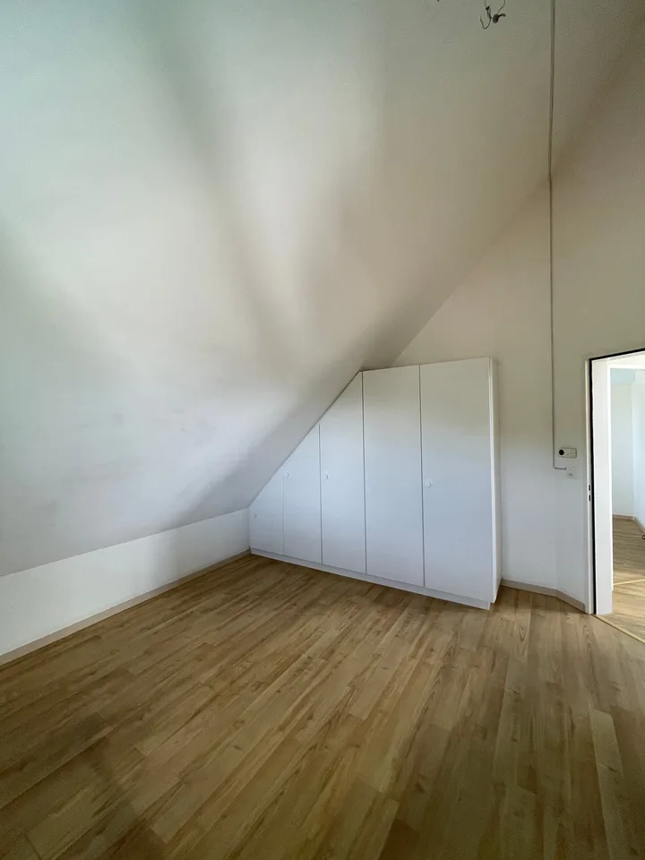 5.5-Zimmer-Maisonette-Wohnung inkl. Garage und Autoabstellplatz – Foto 22 von 30