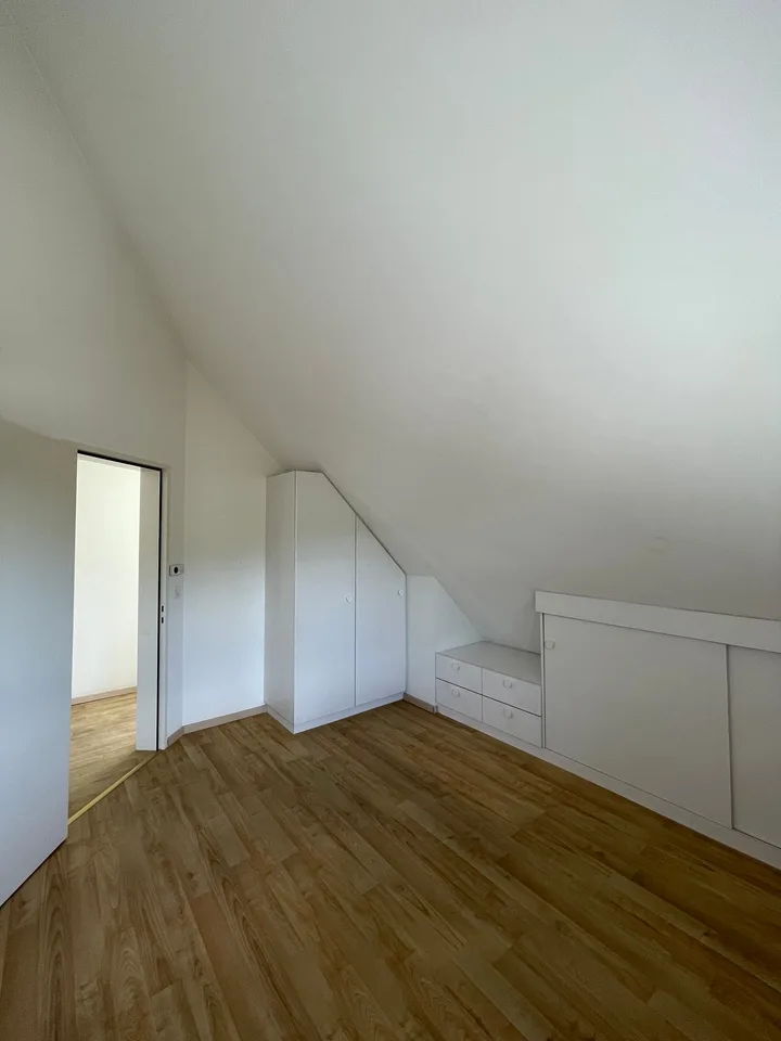 5.5-Zimmer-Maisonette-Wohnung inkl. Garage und Autoabstellplatz – Foto 20 von 30