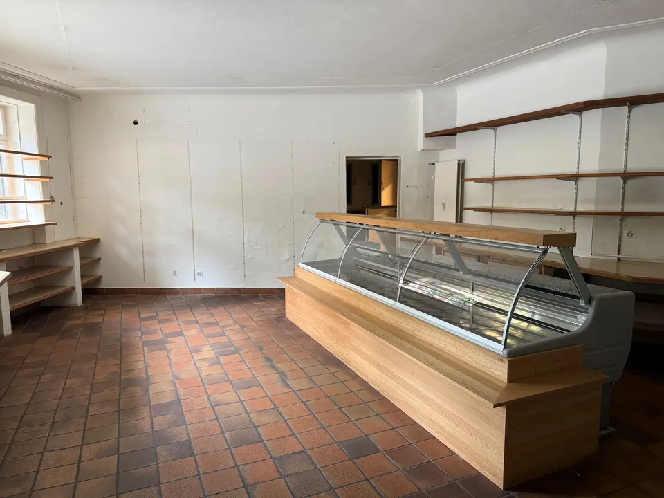Spazio commerciale affascinante limitato fino al 30.09.2027 su Scheuchzerstrasse