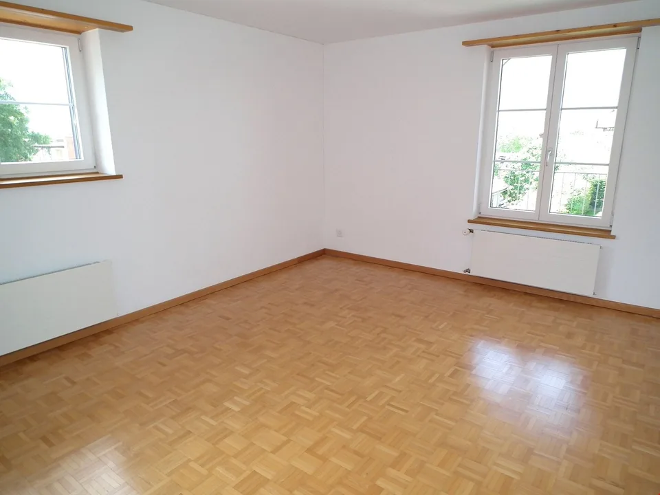 Moderne Altbau 5 1/2 Maisonette Wohnung in ehemaligen Bauernhaus