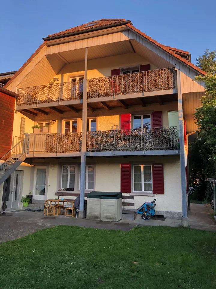 Moderne Altbau 5 1/2 Maisonette Wohnung in ehemaligen Bauernhaus