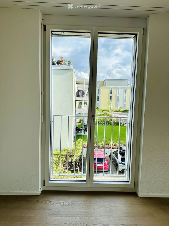 Appartamento moderno di 3,5 locali con balcone e bella vista a Frick