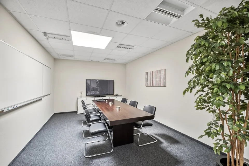 Locaux de bureau de haute qualité – photo 6 sur 8