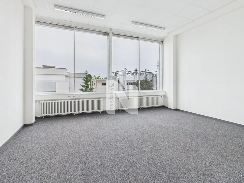 Spazi ufficiali attraenti da 13 m² in posizione centrale