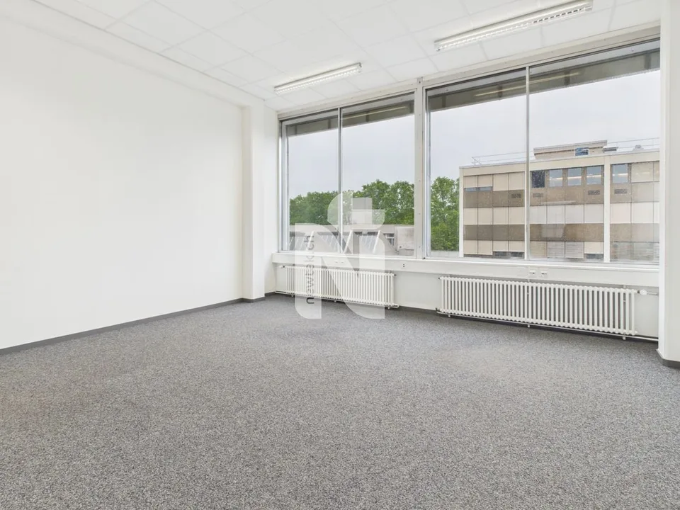 Spazi ufficiali attraenti da 13 m² in posizione centrale
