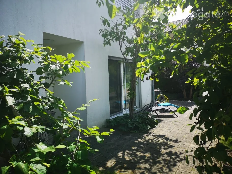 Wohnen wie im eigenen Haus – grosszügige 3.5-Zimmer-Gartenwohnung