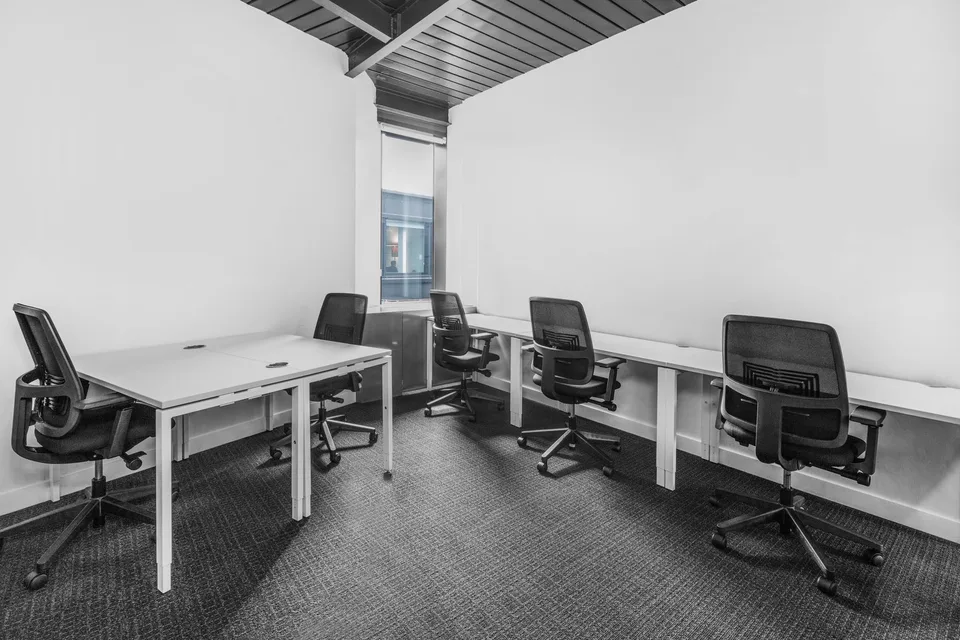 Privater Büroraum für 15 in Regus City Centre