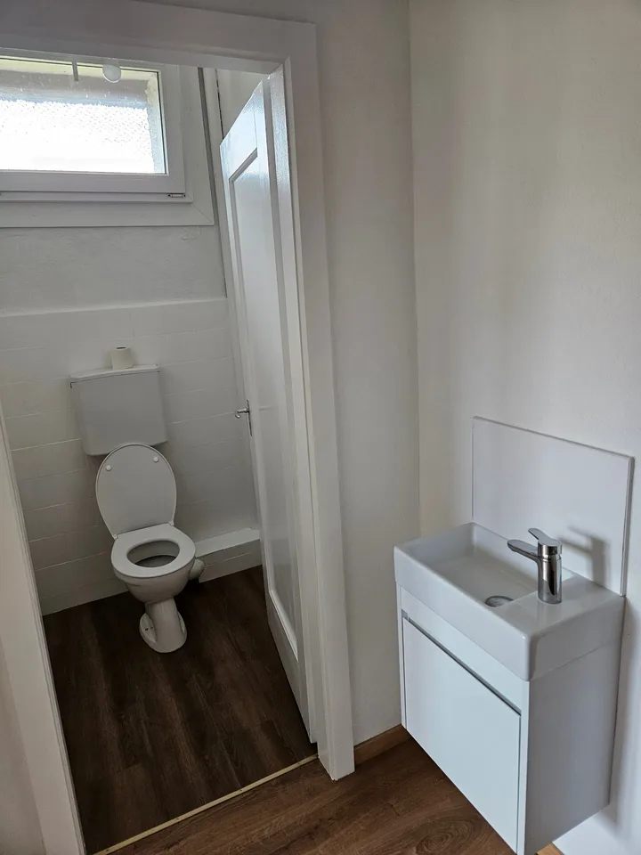 For rent large renovated 4-room apartment in Chevenez – photo 7 of 9