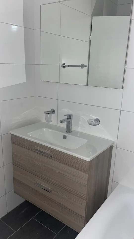 Grosse Wohnung/grand appartement