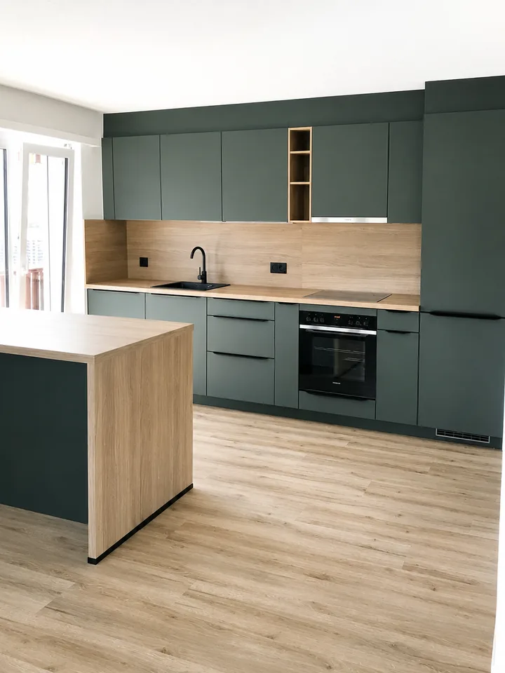 Appartement de 3,5 pièces entièrement rénové avec 2 balcons