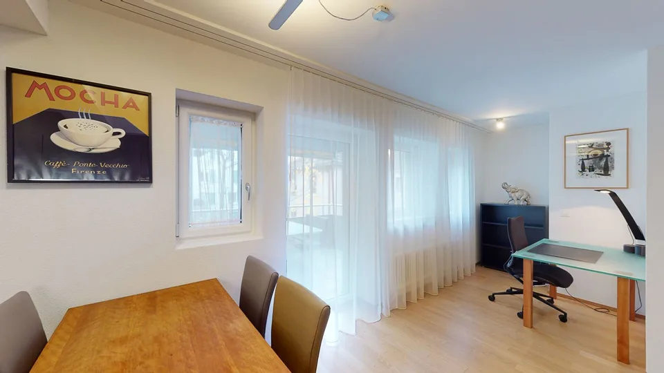 Stilvolle 2-Zimmer-Wohnung mit Balkon in Zürich Wiedikon – Foto 14 von 16