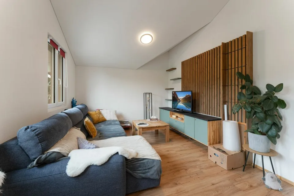 Sanierte Dachwohnung - moderner Ausbaustandard und Wohnkomfort