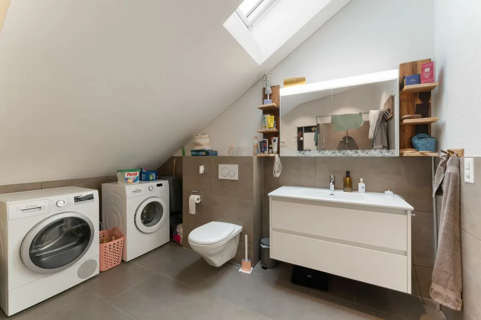 Renovated attic apartment - modern construction standard and living comfort