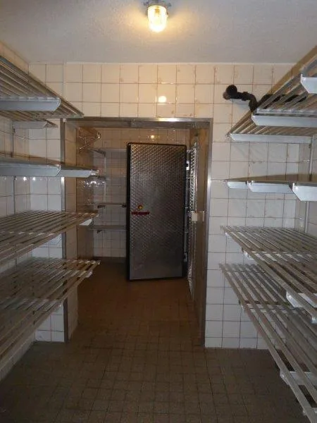 Gewerbeobjekt mit vielseitigen Nutzungsmöglichkeiten in Obergösgen – Foto 6 von 14