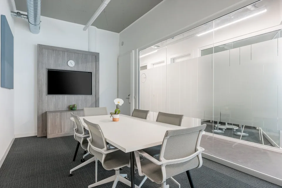 Bureau privé pour 10 à Regus iLife City