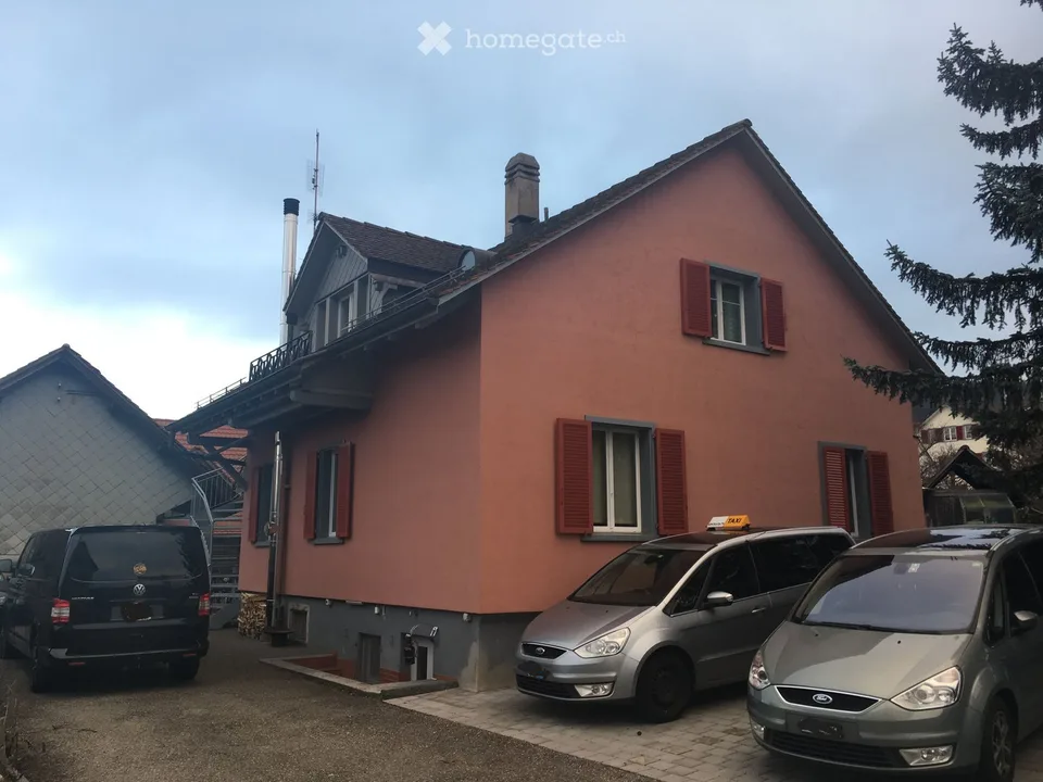 Incantevole appartamento di 3.5 locali con quota di giardino e veranda vicino al lago – Steckborn