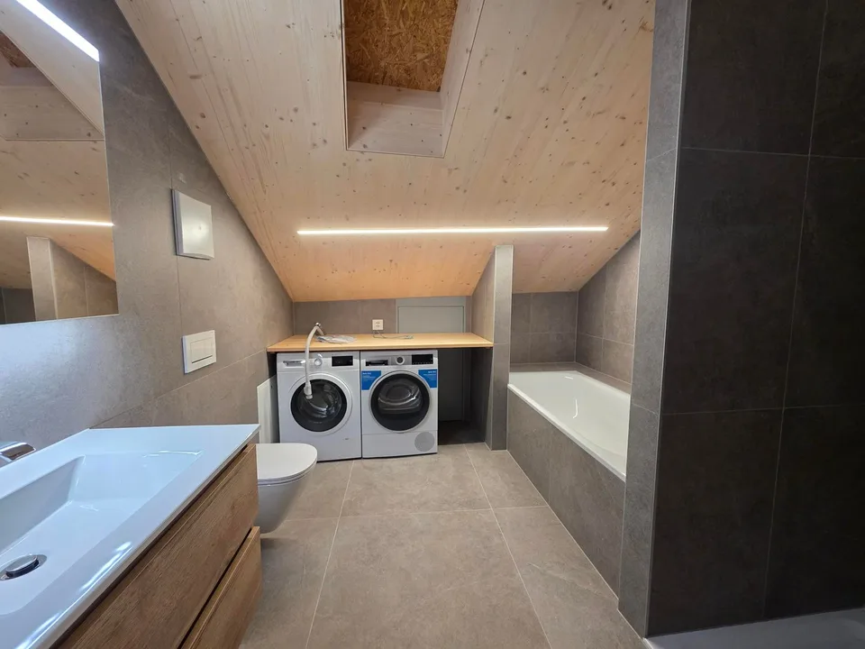Superbe duplex de 3.5 pièces au dernier étage avec balcon