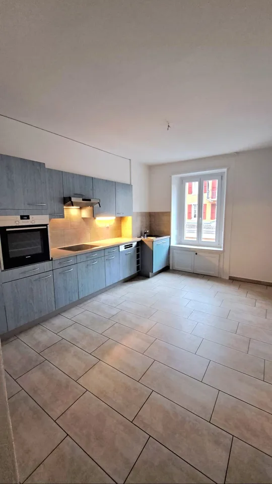 Wohnung mit 6 Zimmern im Zentrum von Fleurier