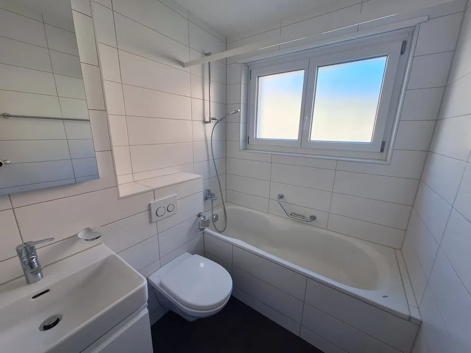 Helle 3.5-Zimmer-Wohnung mit Balkon – Ihr neues Zuhause in Jegenstorf